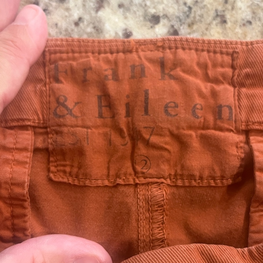 Frank & Eileen Women's Cropped Pants in Rust